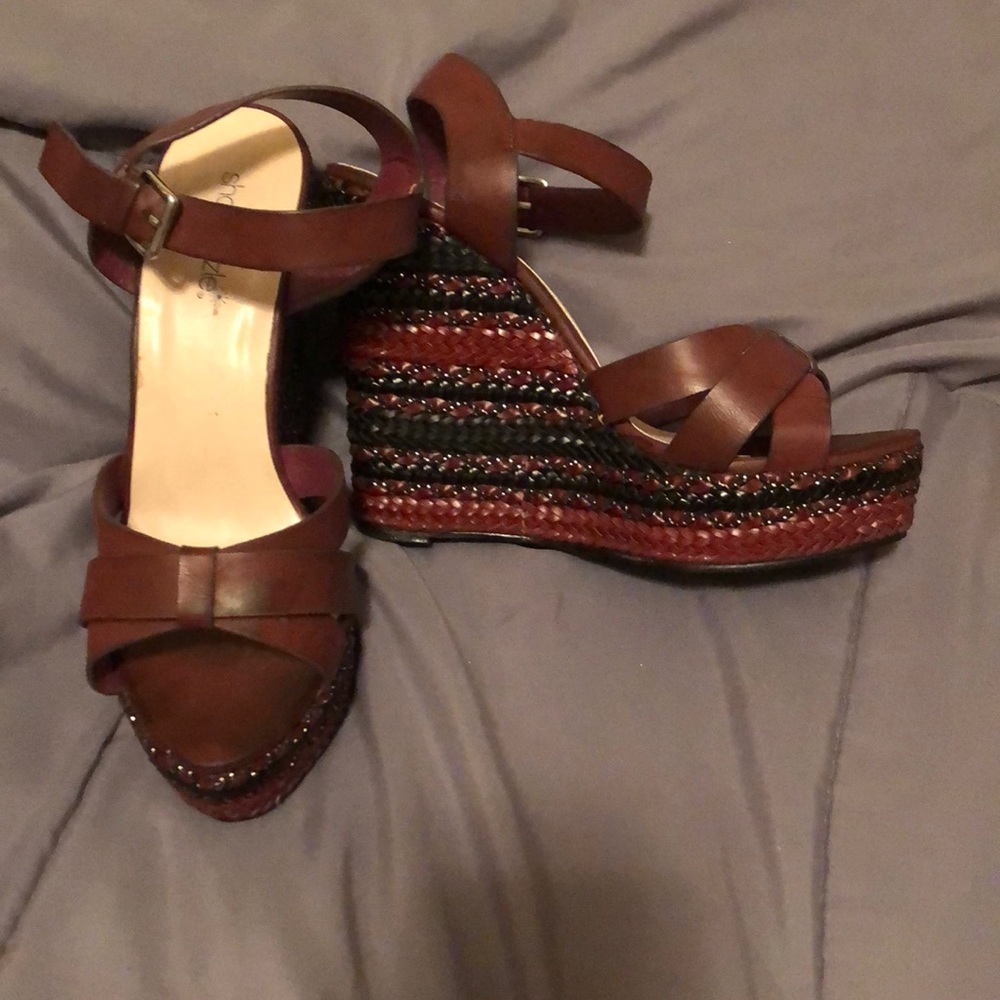 Shoe dazzle size 8 1/2 wedges! Only wore twice